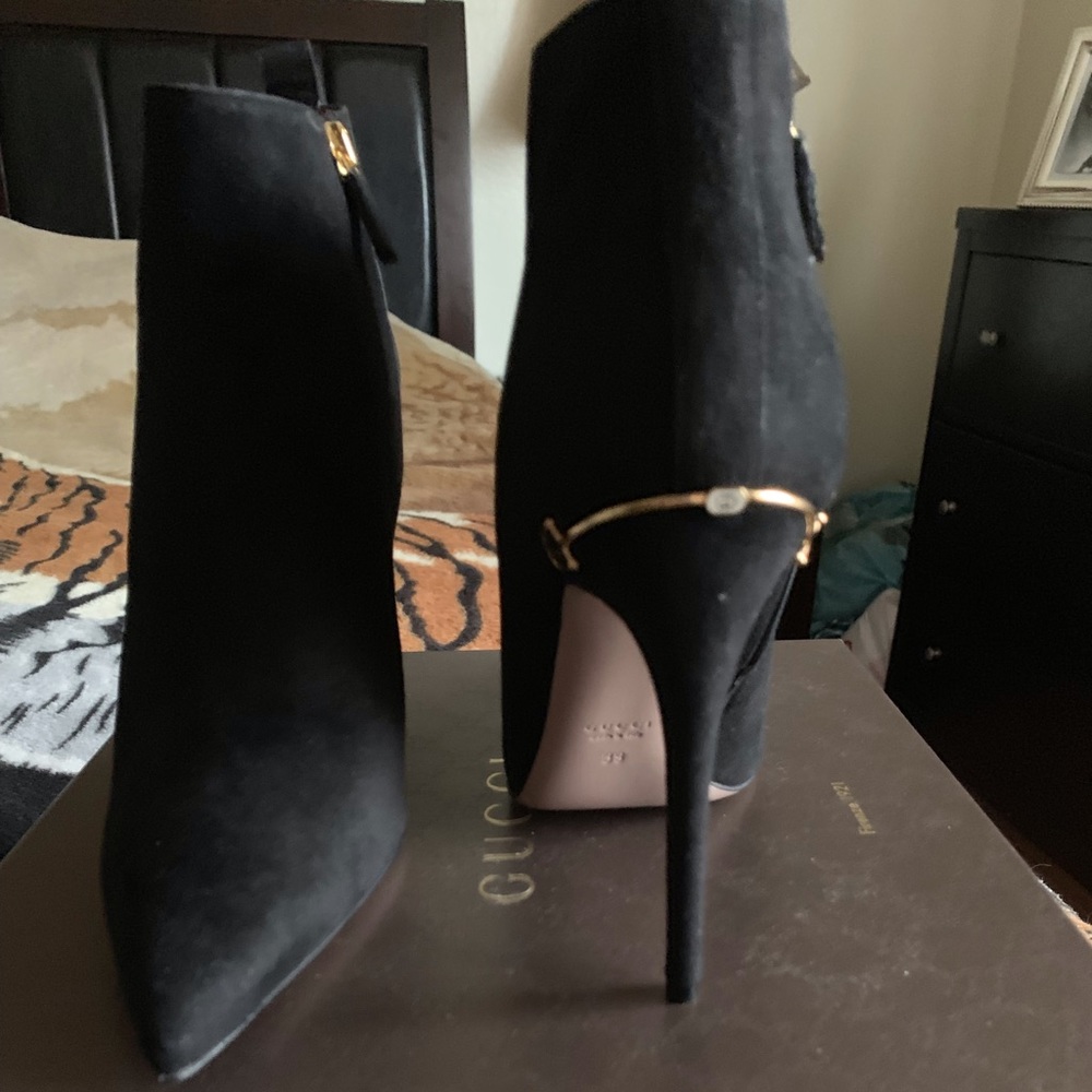 Gucci boots size 39